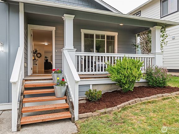 3rd image of 3811 Keystone Way