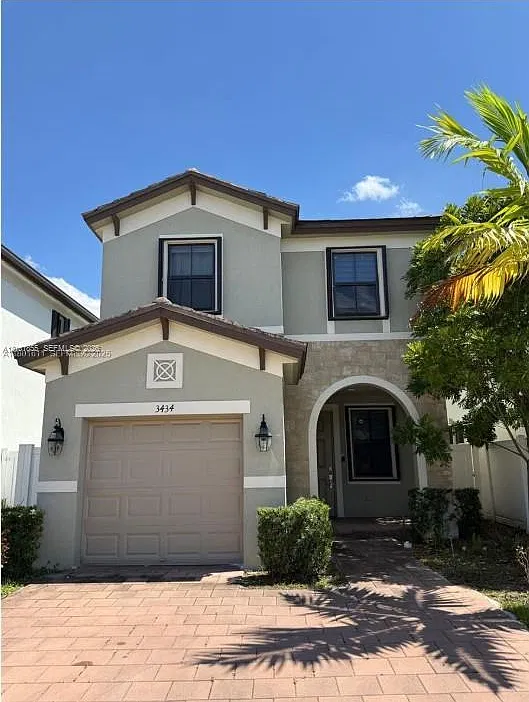 Aquabella North — Photo 1