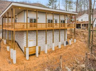 446 Loop Rd, Gatlinburg, TN 37738