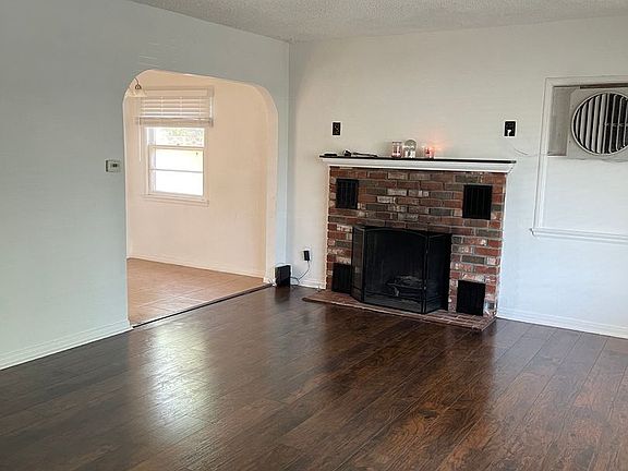 5th image of 1626 Genevieve St