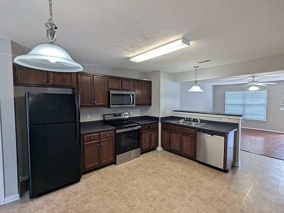 3rd image of 2961 S Rutherford Blvd APT C7