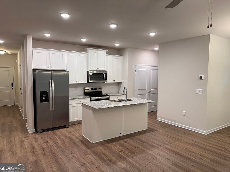 1st image of 27 Huntley Trce