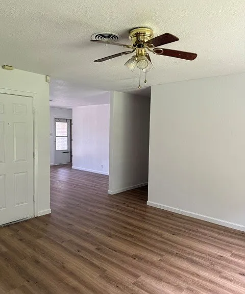 Pic From dining Room showing hallway to Bedrooms