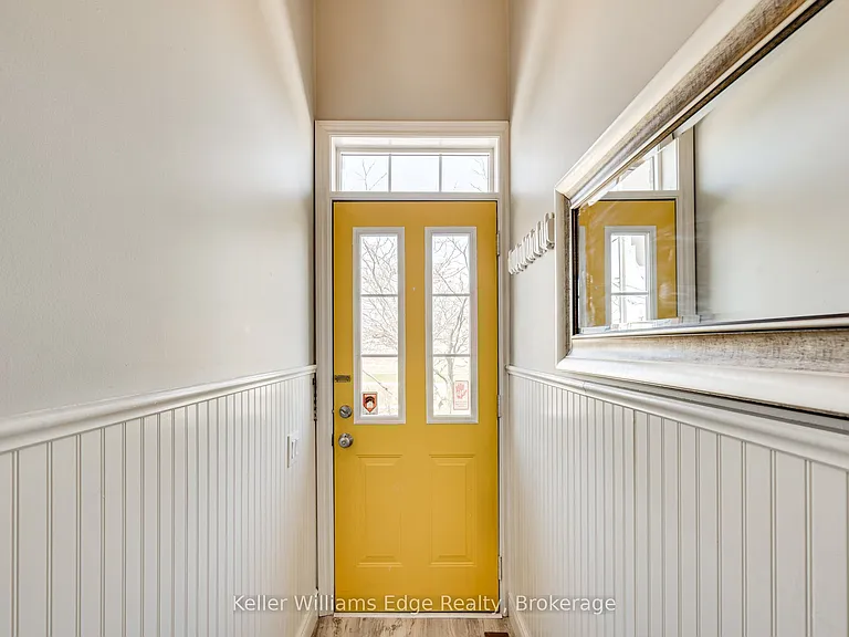 5080 Fairview St #8 — Photo 3