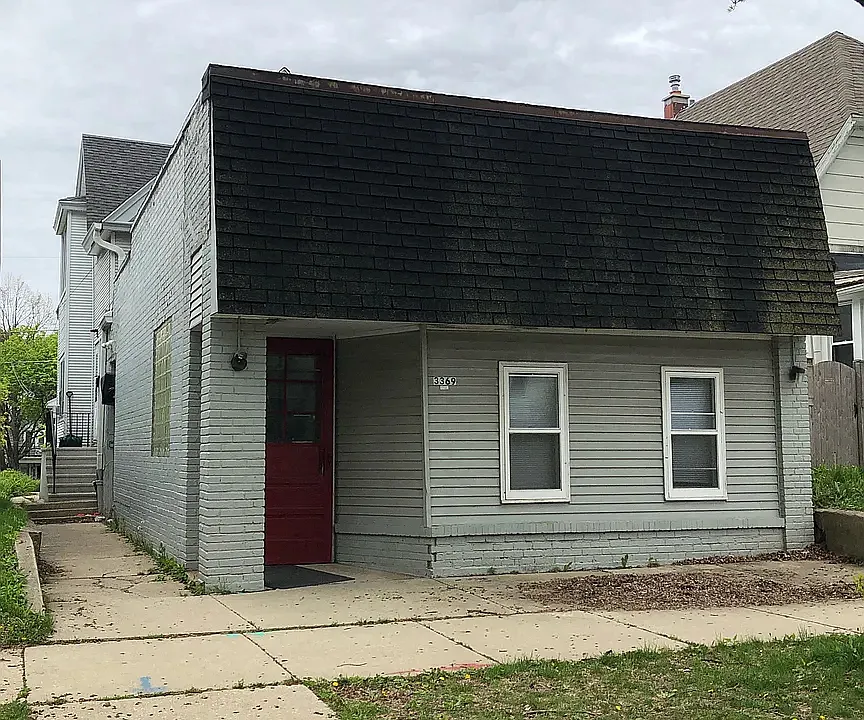 3369B N Bartlett Ave