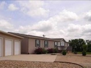 2080 E 205th St, Lyndon, KS 66451