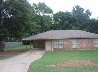 1900 Evans St, Marshall, TX 75670