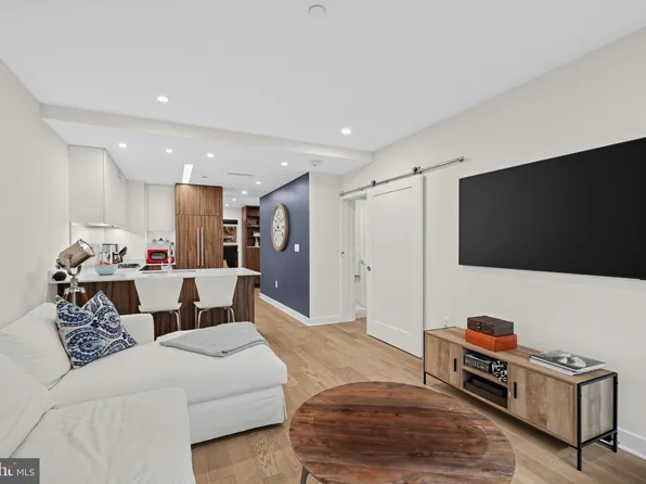 37 L St SE #401, Washington, DC 20003