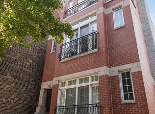 526 N May St APT 3, Chicago, IL 60642