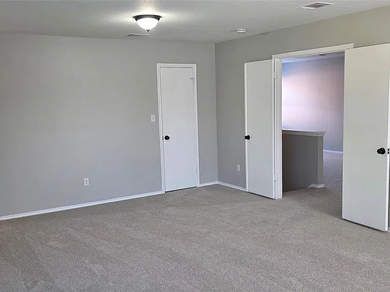 3037 Bradford Park Dr — Photo 15