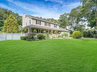 64 Beachfern Rd, Center Moriches, NY 11934