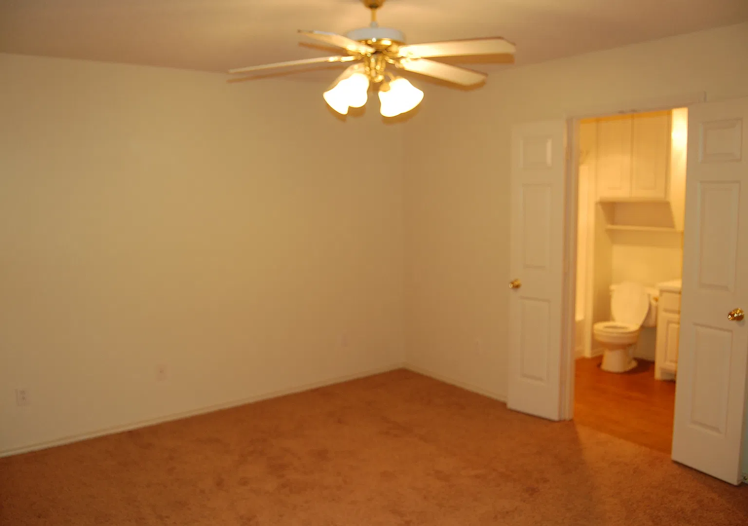 Remodeled Townhouse in Southwest Lubbock. — Photo 4