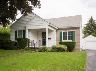 130 Falstaff Rd, Rochester, NY 14609