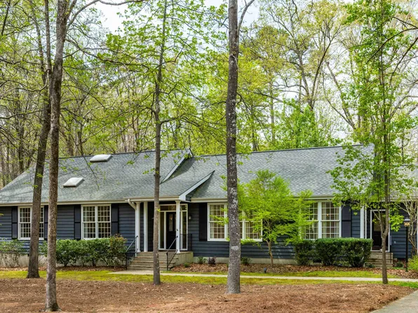 706 Kensington Dr, Chapel Hill, NC 27514