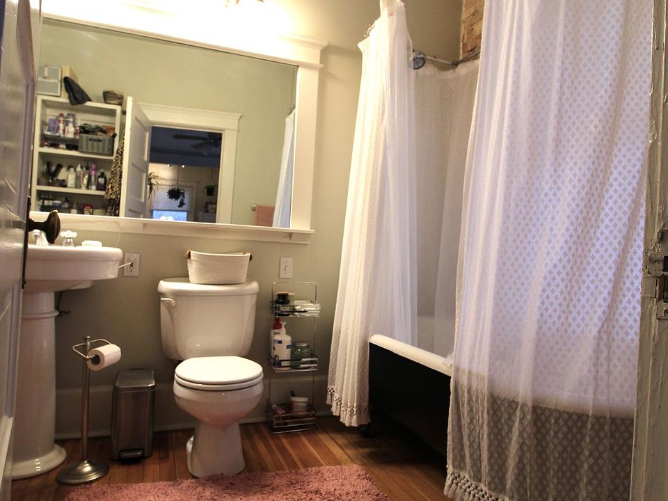 1st image of 851 E 3rd Ave APT 4