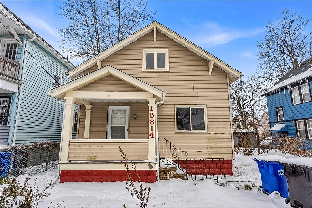 13814 Durkee Ave photo 1