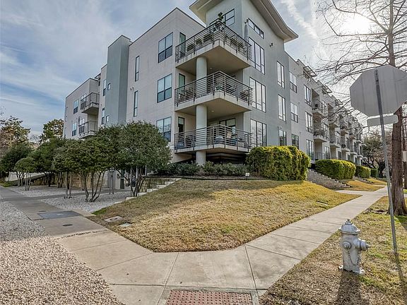 3rd image of 4040 N Hall St APT 205