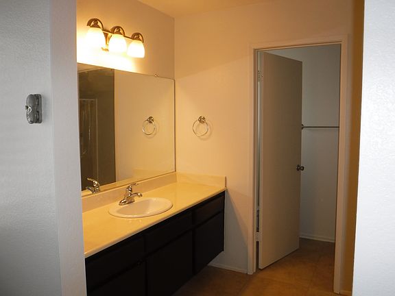 4th image of 2830 Oak Creek Dr Unit C