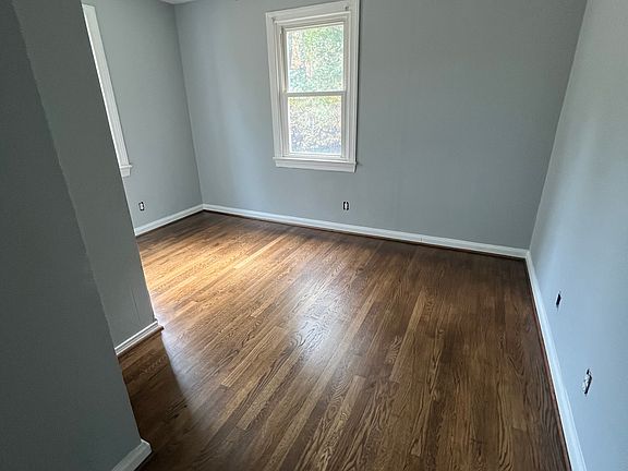 3rd image of 5349 Payne Dr