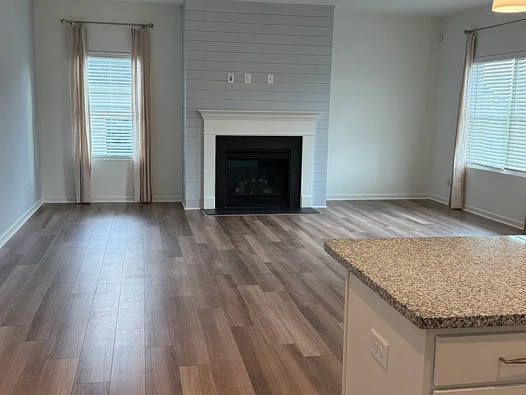 4736 Bell West Dr — Photo 26