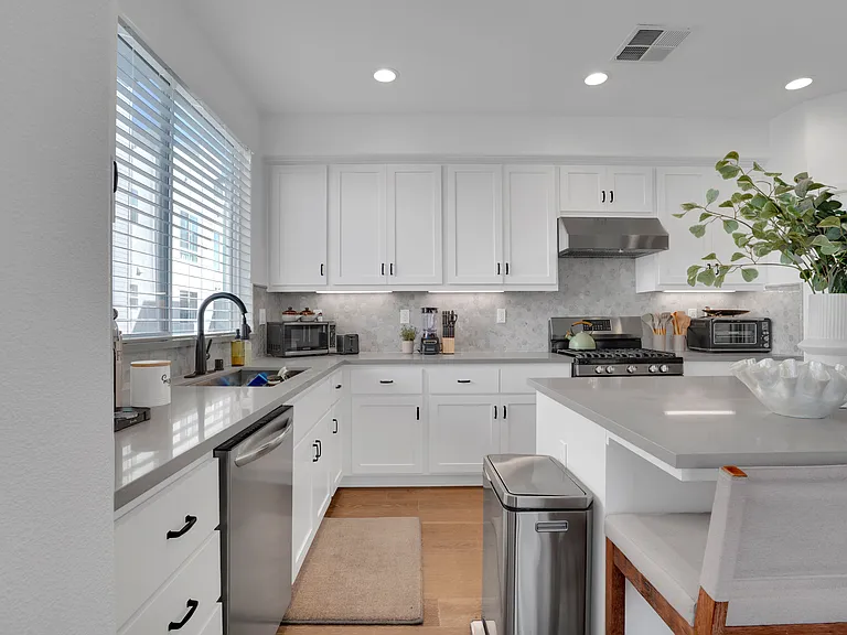 Longitude Dr — Photo 13