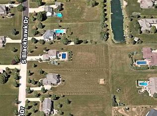 24215 S Blackhawk Ln, Manhattan, IL 60442