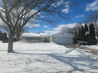 24433 Bonnie Brook Dr, Novi, MI