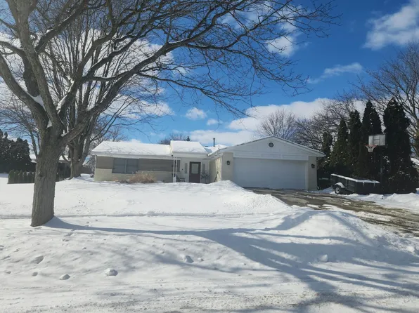 24433 Bonnie Brook Dr, Novi, MI 48374