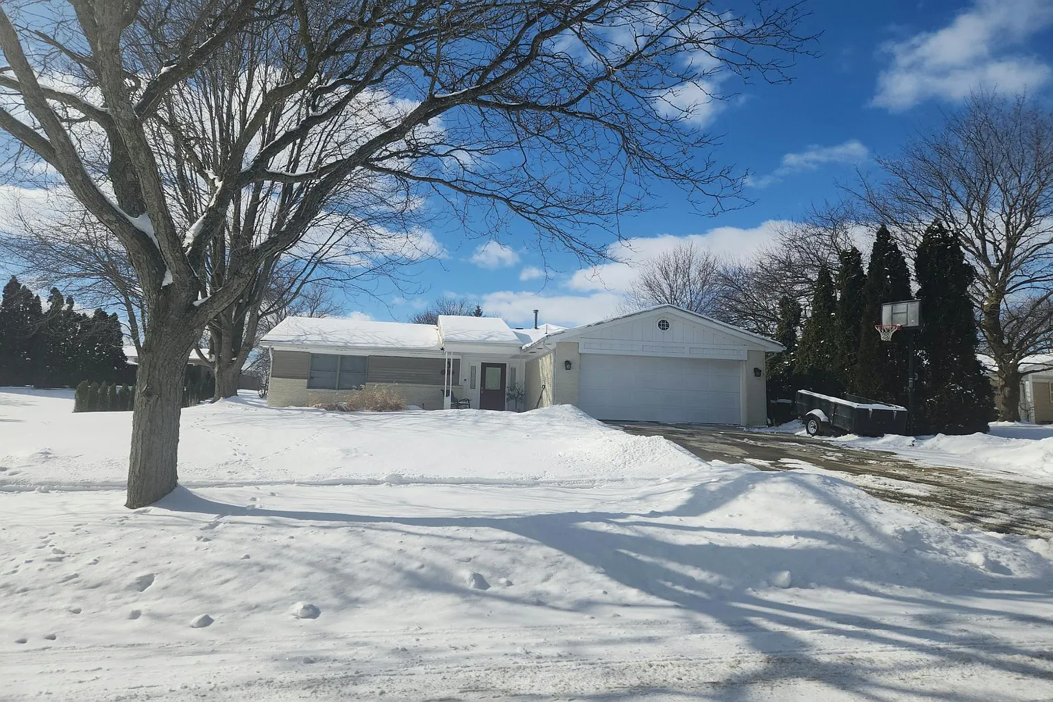 24433 Bonnie Brook Dr photo 1