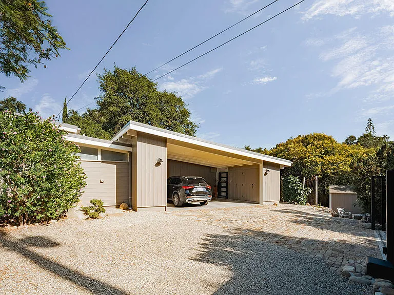 828 Tornoe Rd — Photo 47
