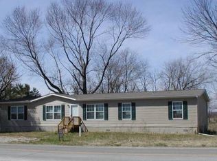 971 Lake Rd SE, Lancaster, OH 43130