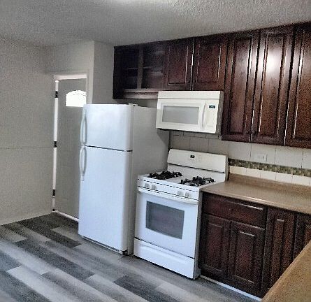 4th image of 1502 Woodridge Dr