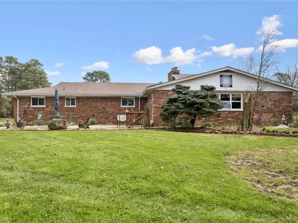 3911 Campbell Rd, Fayetteville, OH 45118