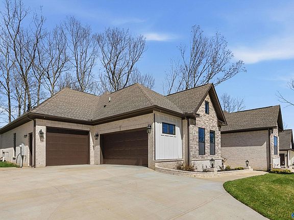 2nd image of 60 Trail Loop Rd