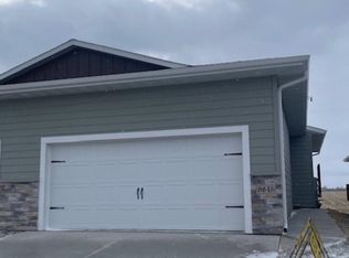 9645 W Tunis Dr, Sioux Falls, SD 57106