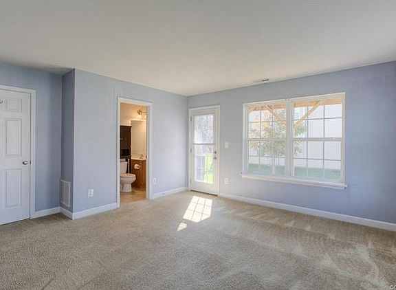 5th image of 4816 Sapphire Dr #51