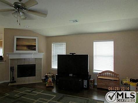 4th image of 1309 Yukon Dr