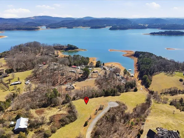 121 Cow Poke Ln, Rutledge, TN 37861