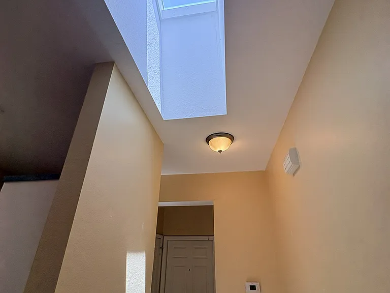 1054 Claudia St — Photo 18
