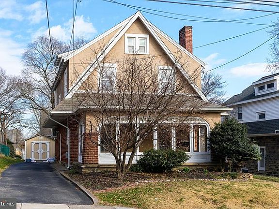 5th image of 821 Foss Ave