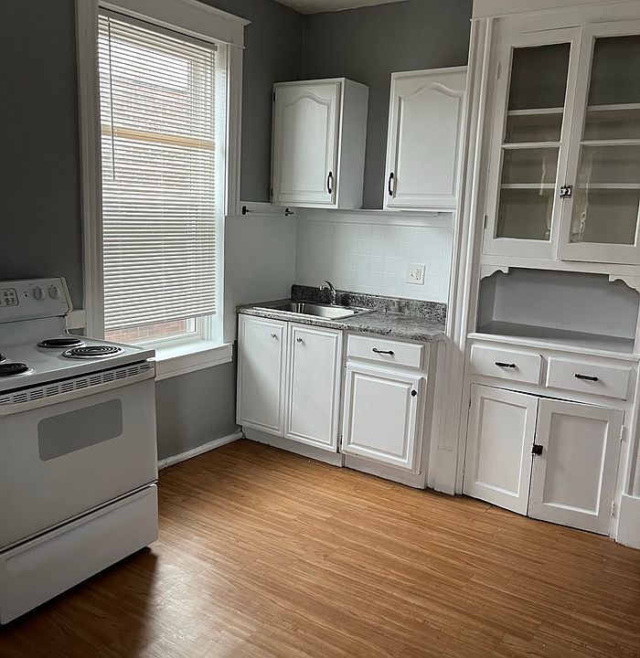 1st image of 4408-1-2L Alaska Ave #2