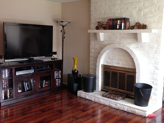 2nd image of 1539 22nd St NE