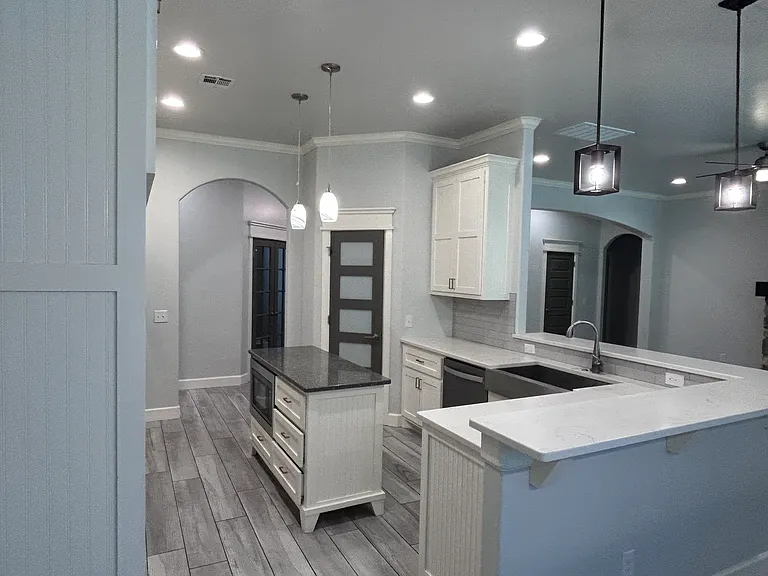 14640 Rochefort Ln — Photo 2