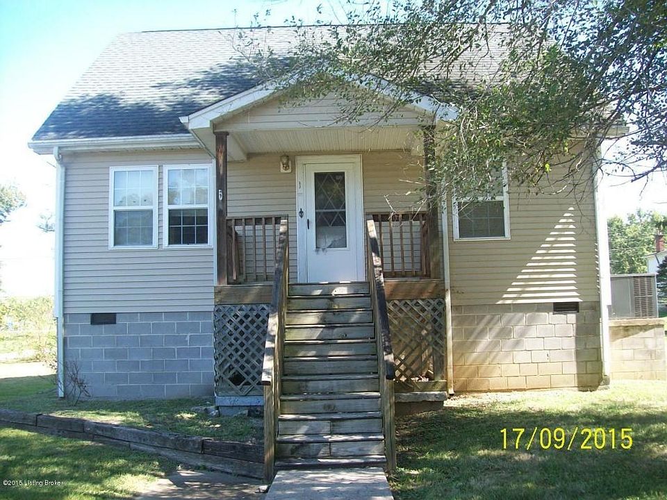 53 Green St after trash out 020