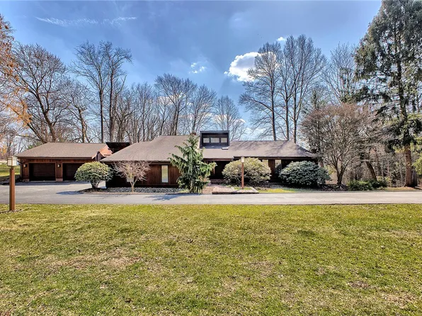 311 Lakewood Rd, Greensburg, PA 15601