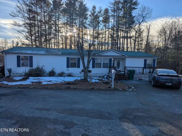 1011 Lancer Ct, Crossville, TN 38572