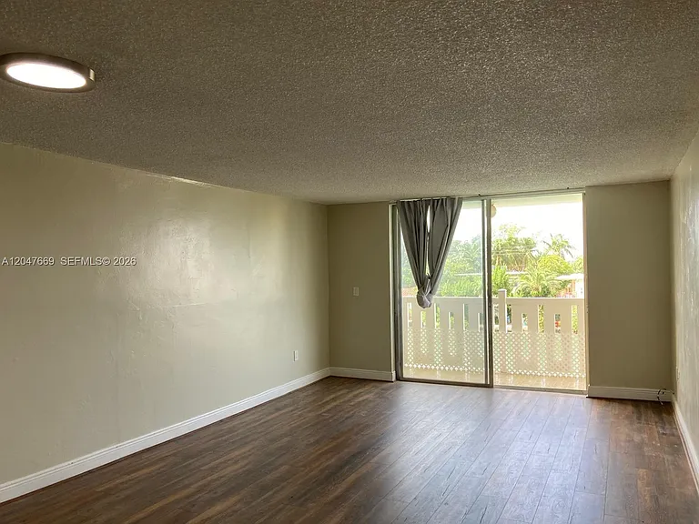 7900 Tatum Waterway Dr #305 — Photo 28