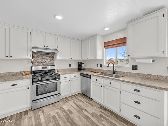 5th image of 702 Ophir Ct