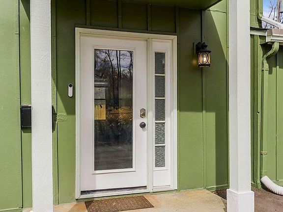 4th image of 8117 Belleview Ave