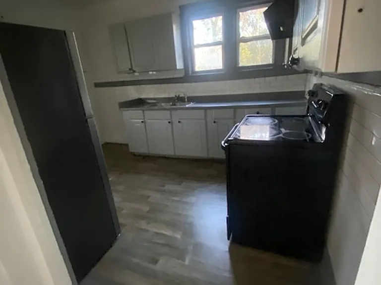 315 S Winslow Ave — Photo 5